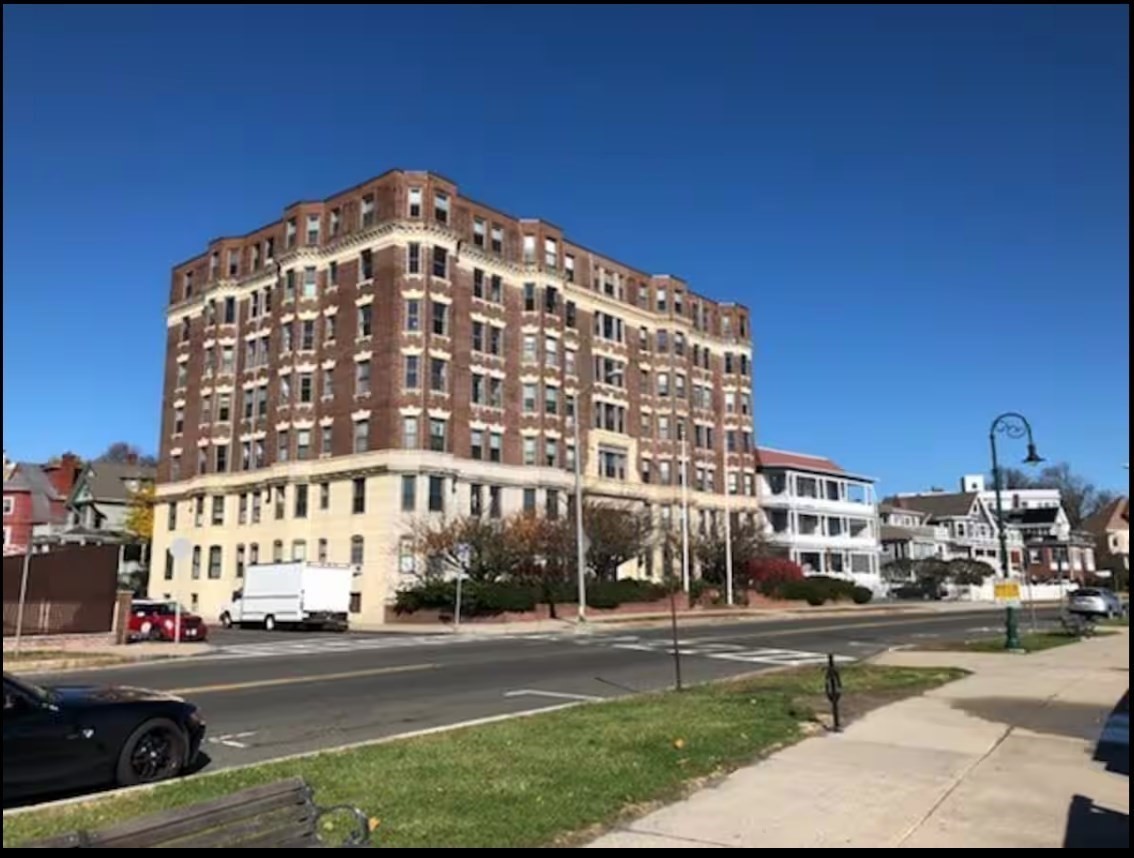 285 Lynn Shore Dr Unit 203, Lynn, MA 01902