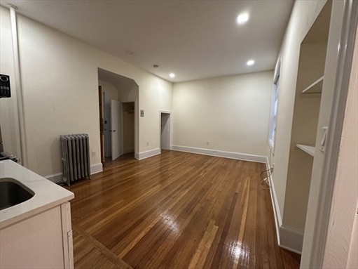 11 Englewood Ave., Apt 5