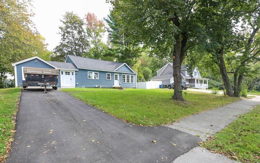 416 Waverley Rd, North Andover, MA 01845