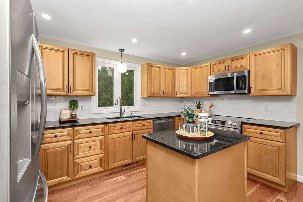 94 Hudson Rd, Stow, MA 01775 - Image 9