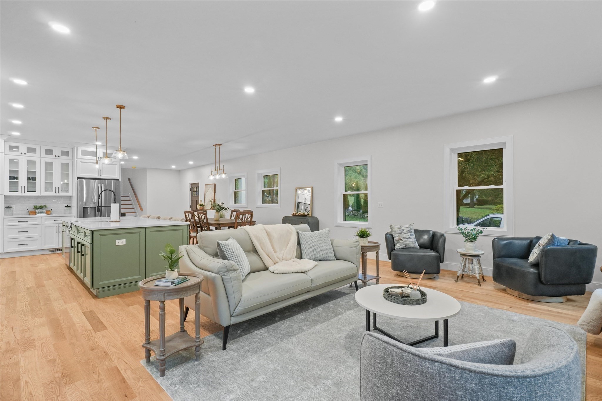 119 River St, Middleton, MA 01949