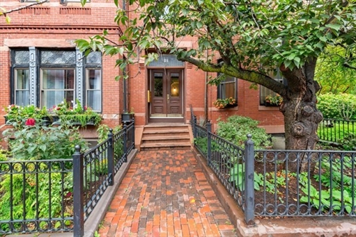 231 W Newton St, Apt 3