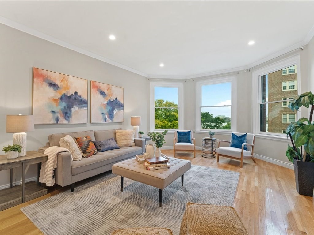 4 Charlesgate East Unit 404, Back Bay, Boston, MA 02215