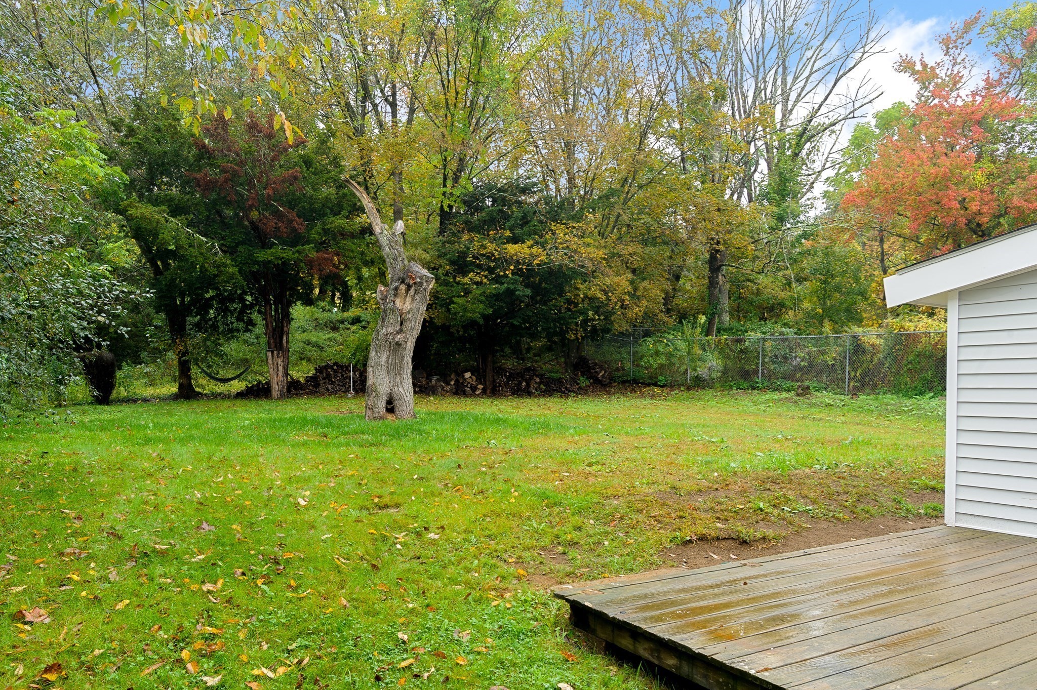 10 Church St, Wales, MA 01081 - Image 11