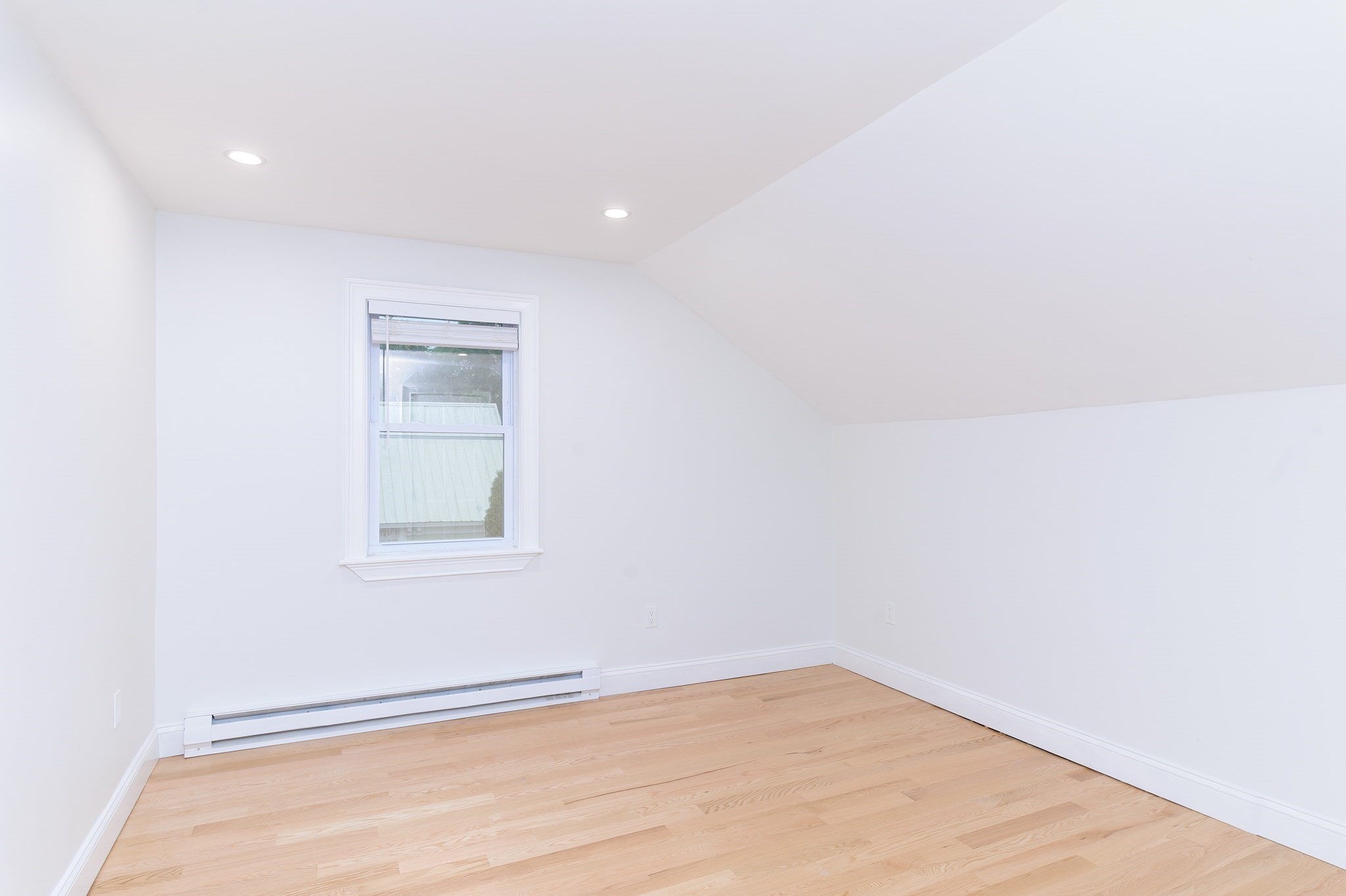 10 Church St, Wales, MA 01081 - Image 25