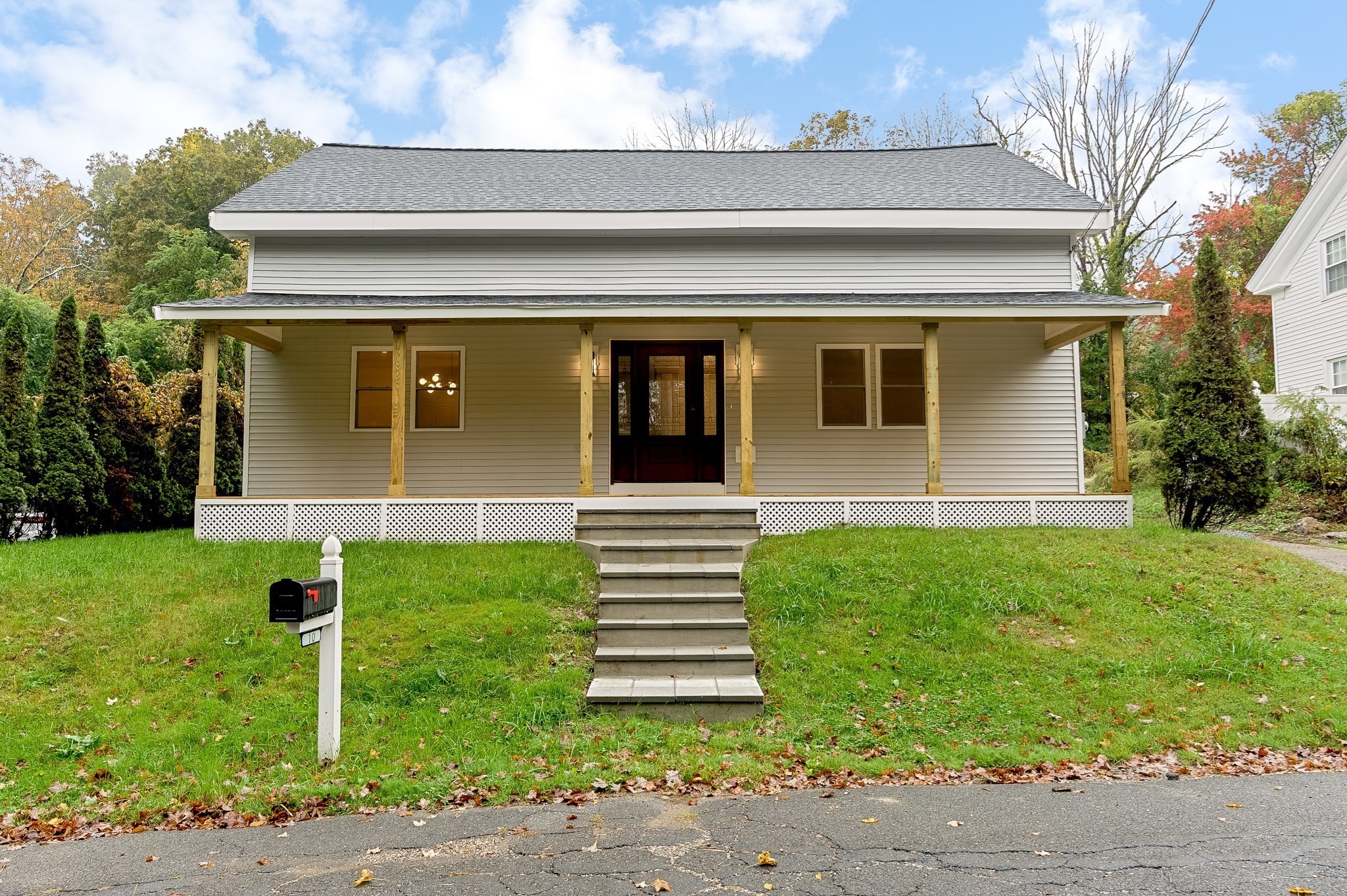 10 Church St, Wales, MA 01081 - Image 9