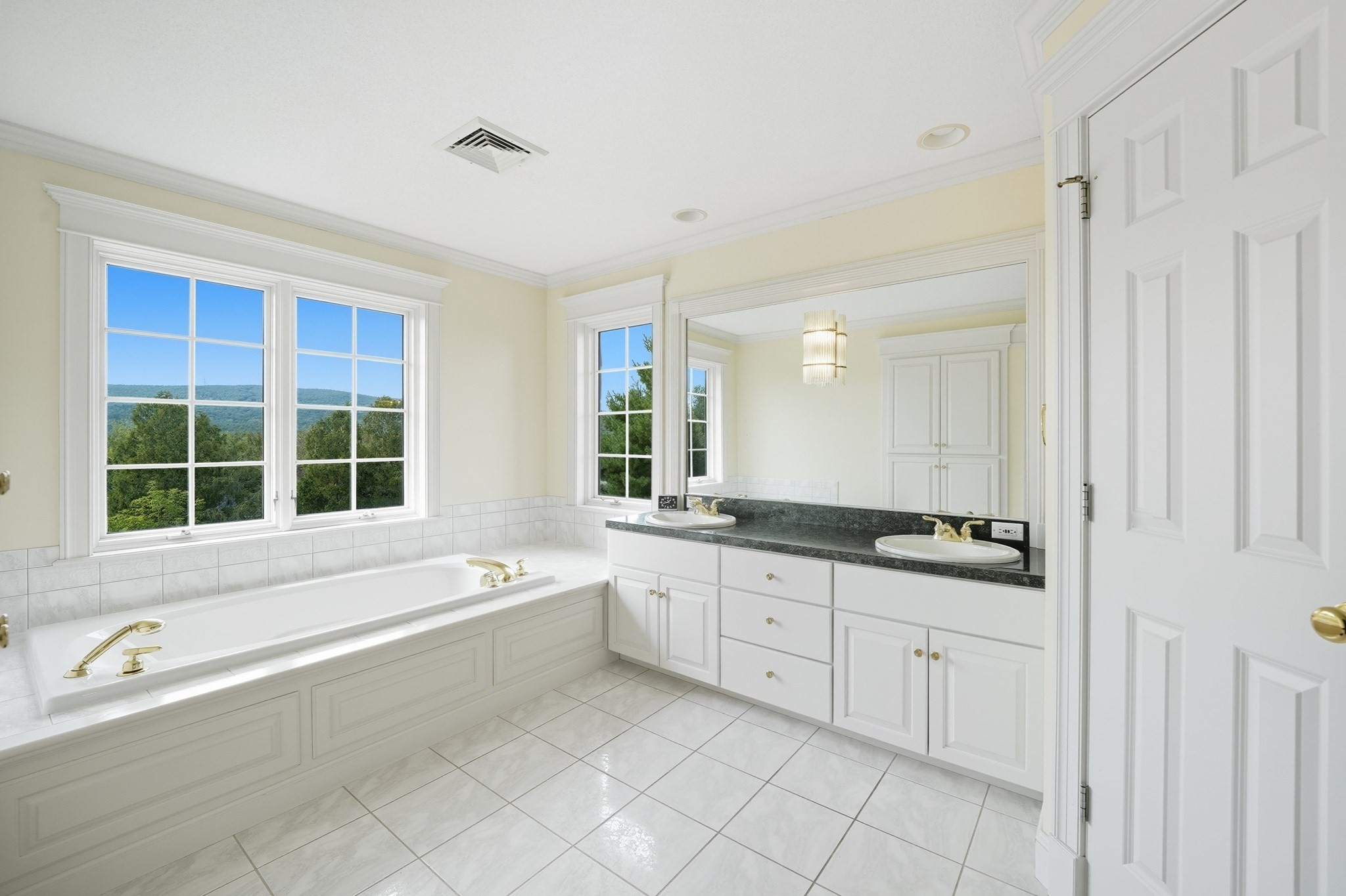 4 Sunrise Cir, South Hadley, MA 01075 - Image 23