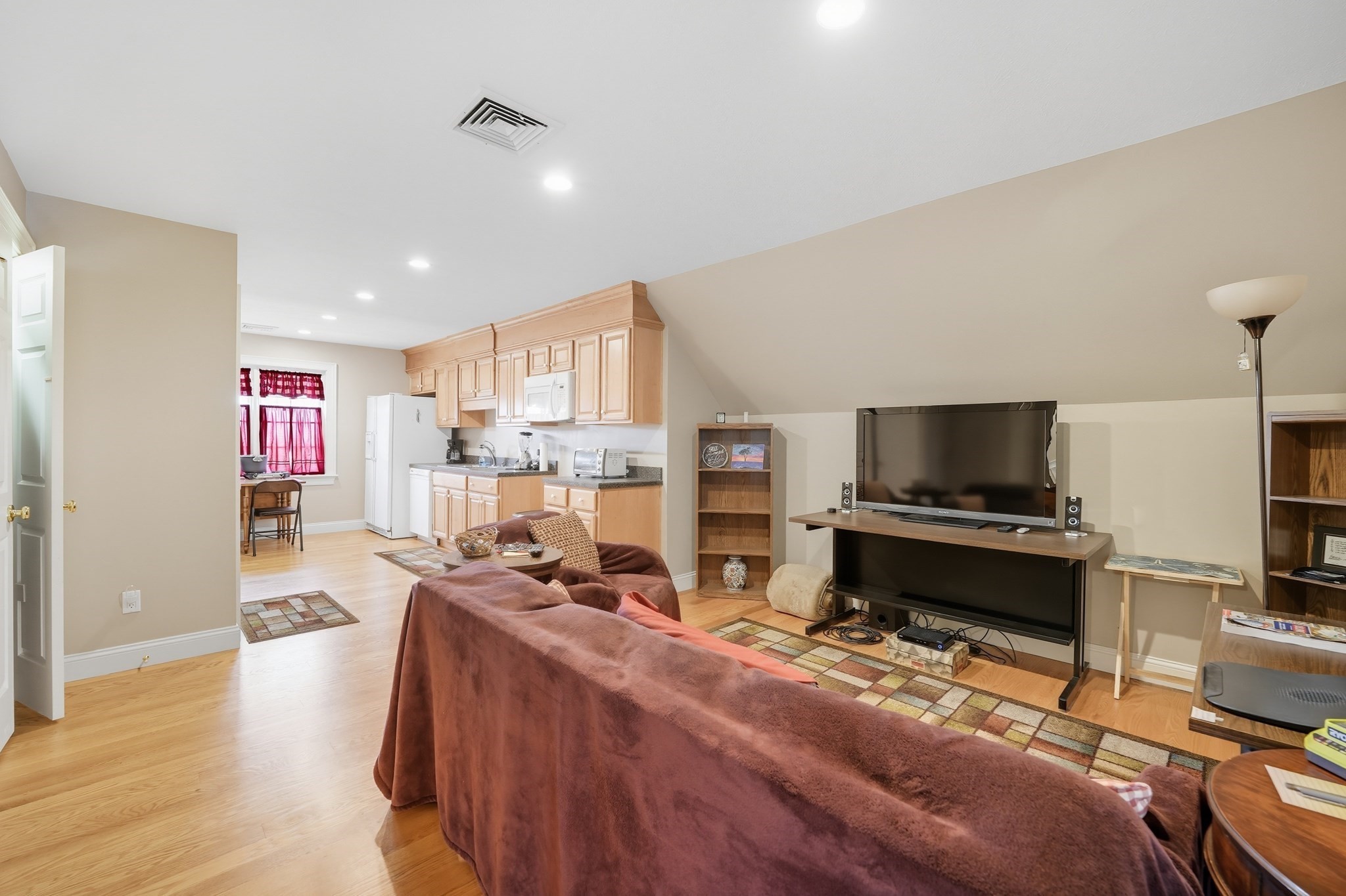 4 Sunrise Cir, South Hadley, MA 01075 - Image 31