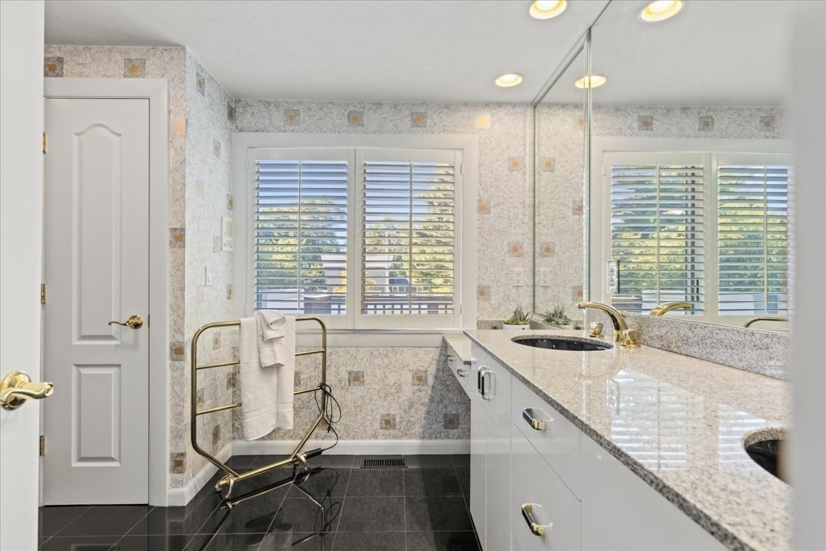 2 Thompson Rd, Foxboro, MA 02035 - Image 15