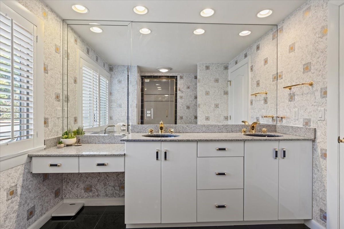 2 Thompson Rd, Foxboro, MA 02035 - Image 16