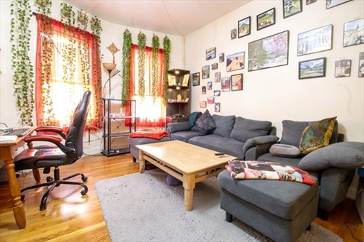828 Huntington Ave, Apt 1