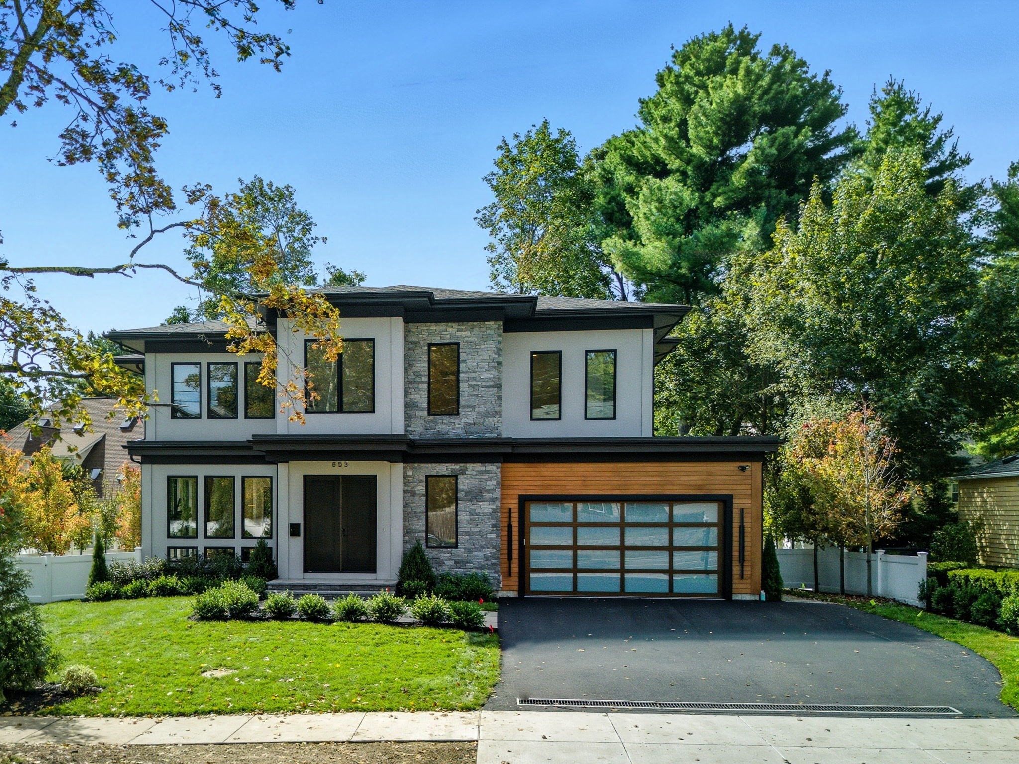 853 Dedham St, Newton, MA 02459