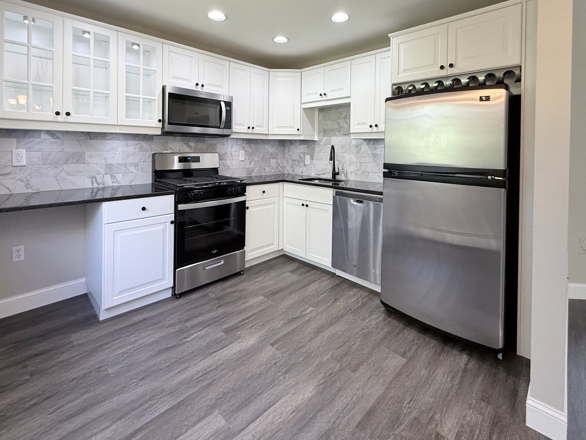 19 Fernview Ave Unit 6, North Andover, MA 01845