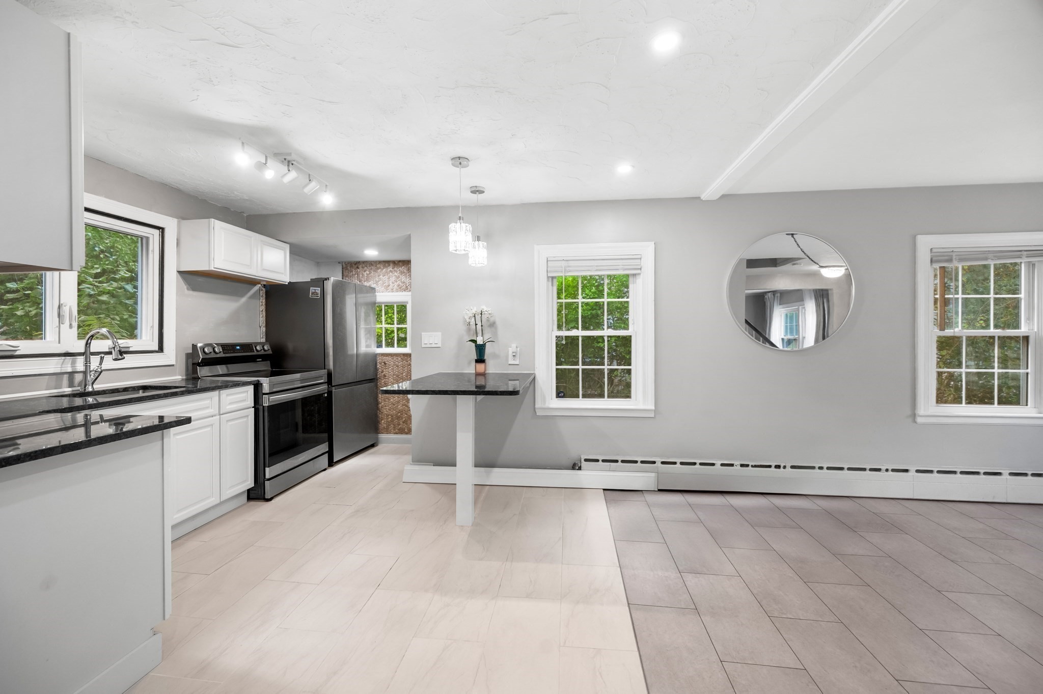 36 Melrose St, Worcester, MA 01605 - Image 13