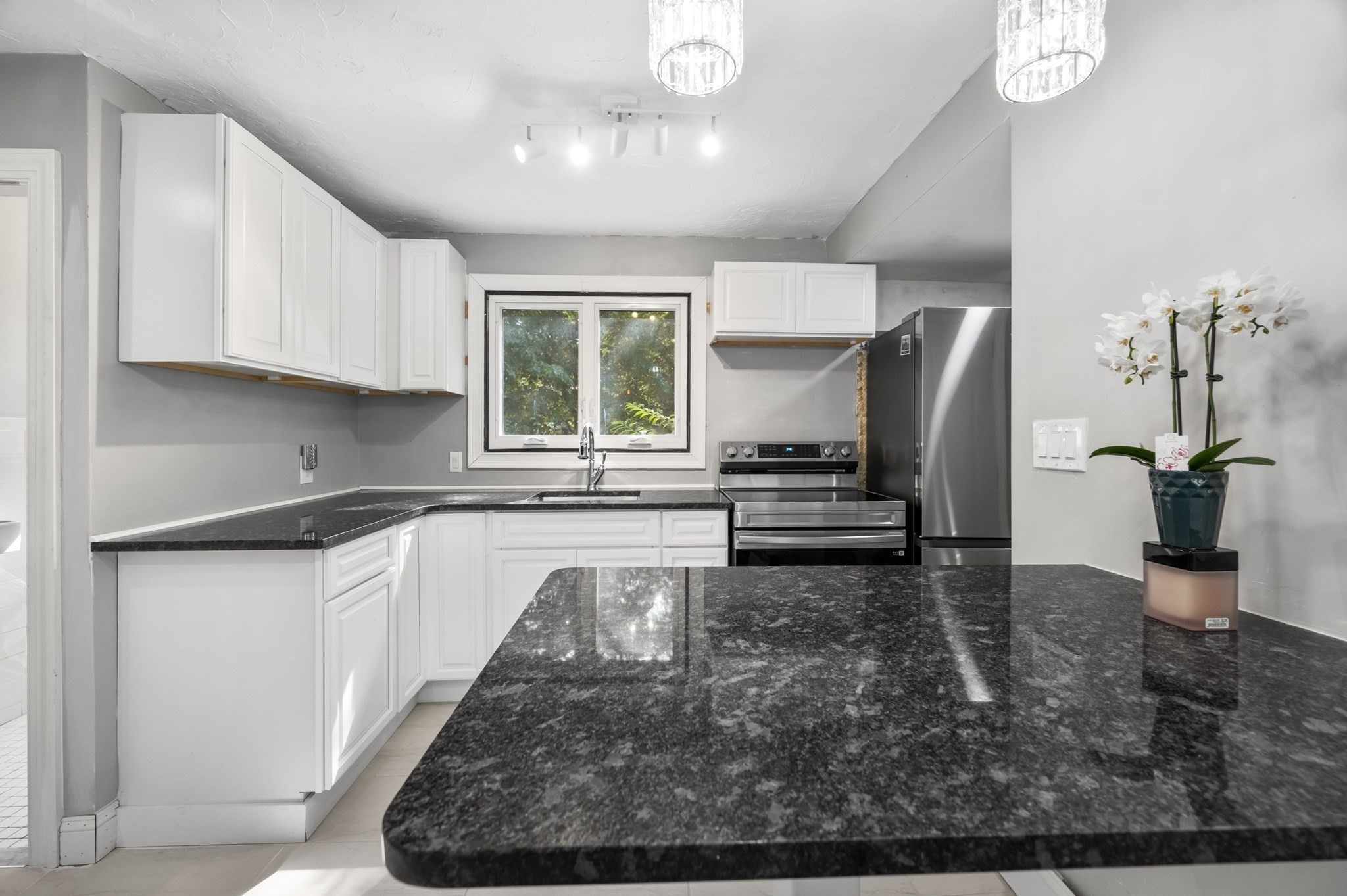 36 Melrose St, Worcester, MA 01605 - Image 10