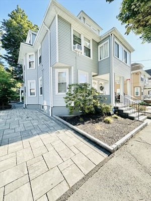 112 Sycamore Street, Apt U:1