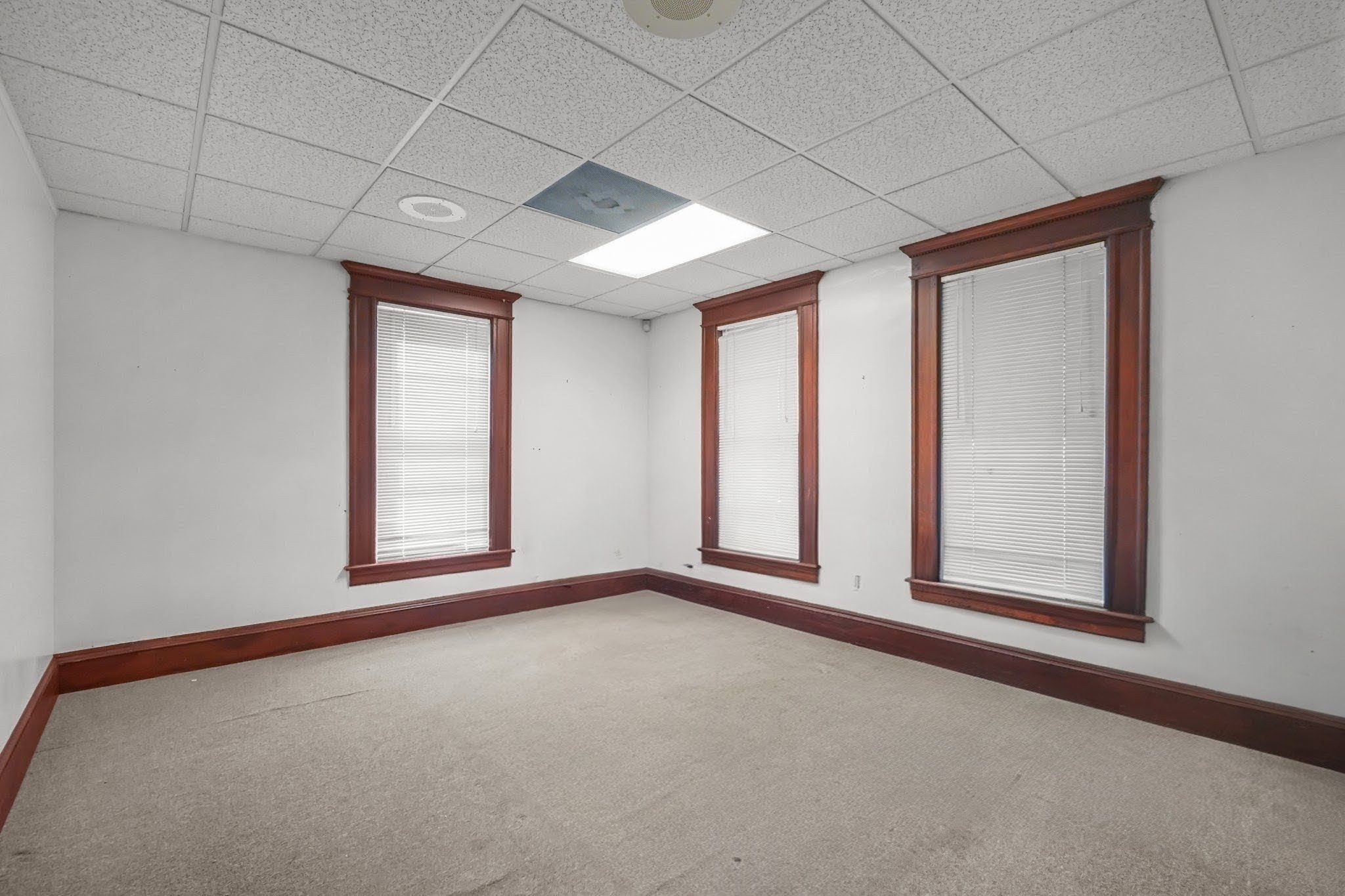 1678 Northampton, Holyoke, MA 01040 - Image 14