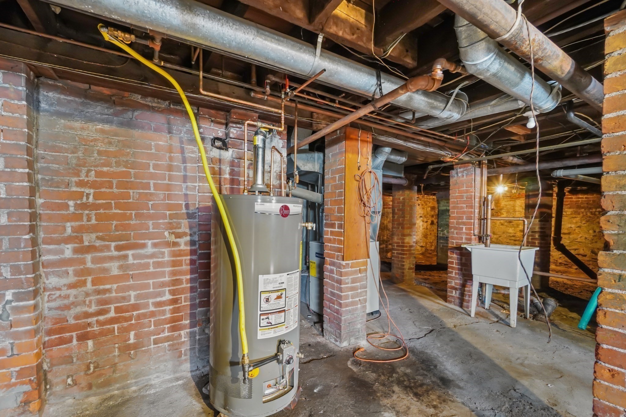 1678 Northampton, Holyoke, MA 01040 - Image 35