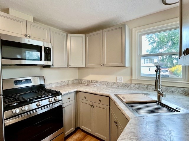 219 Clarendon Ave, Chicopee, MA 01013 - Image 6