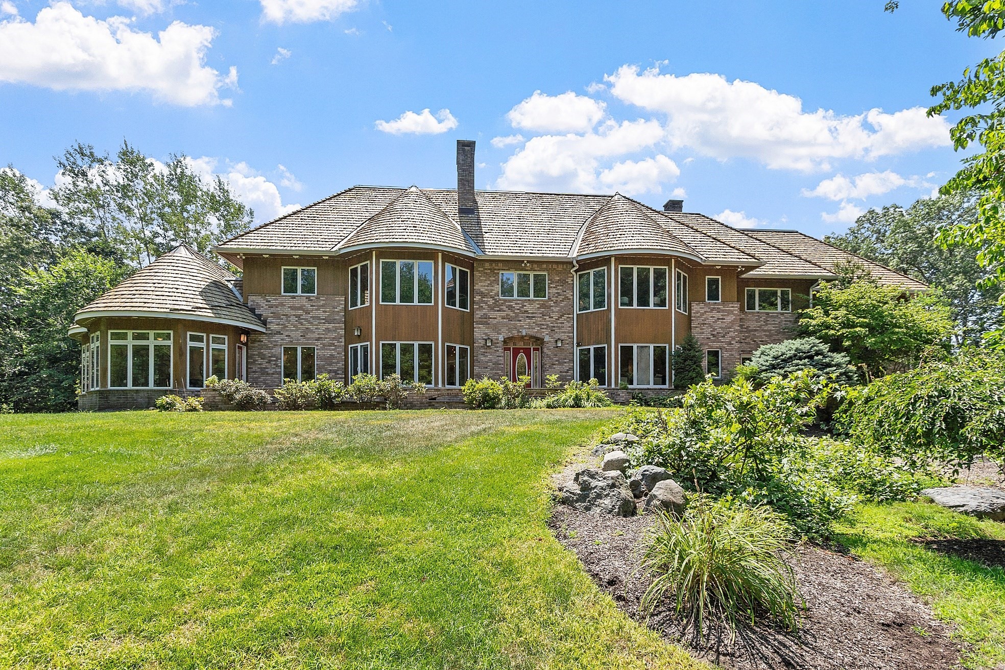 16 Solomon Pierce Rd, Lexington, MA 02420