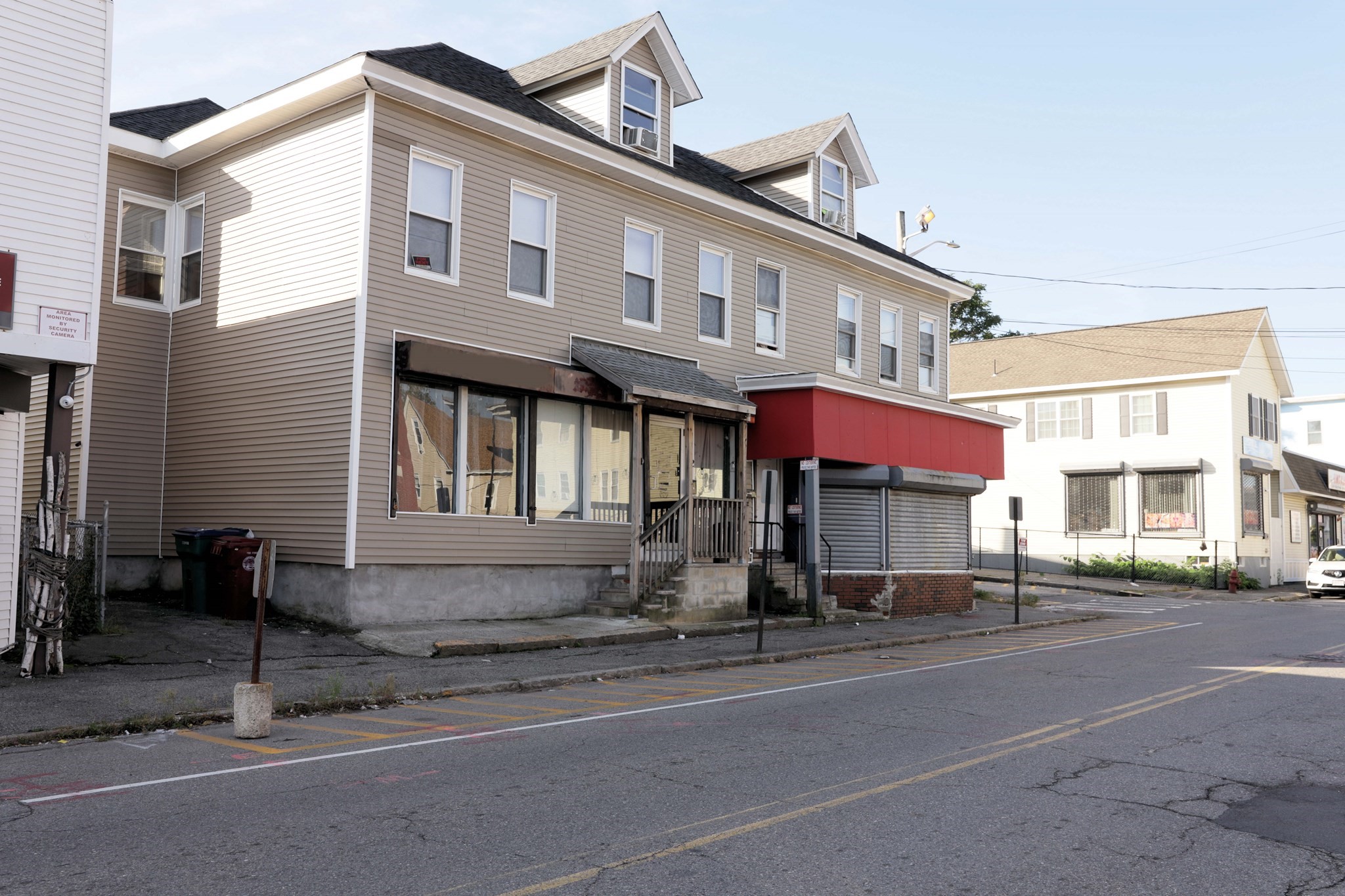 42 Branch St, Lowell, MA 01851