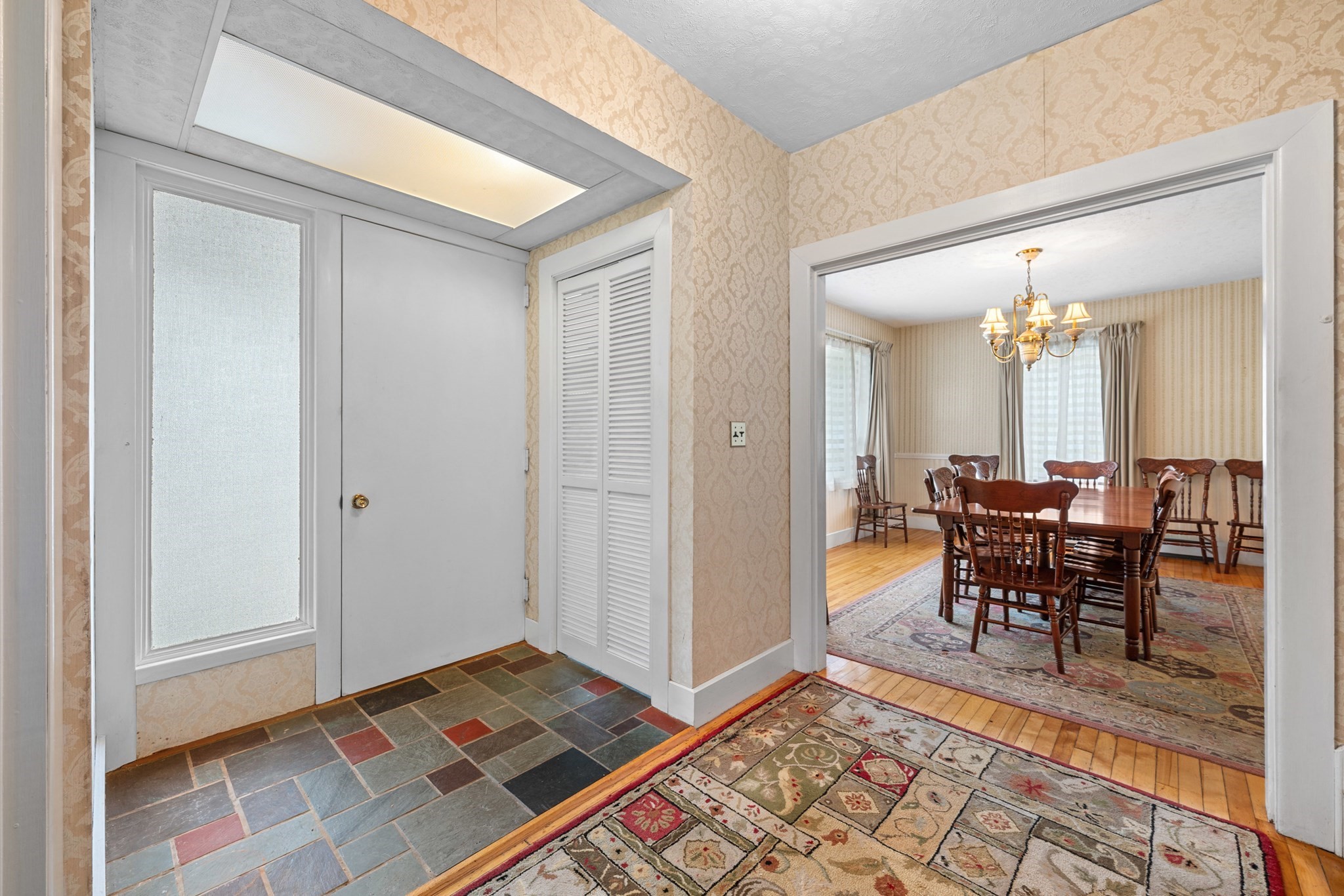 31 Oak St, Shrewsbury, MA 01545 - Image 2