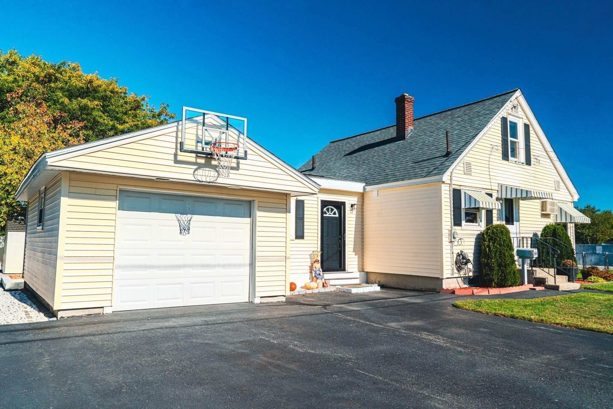 59 Boston Rd, Lowell, MA 01852