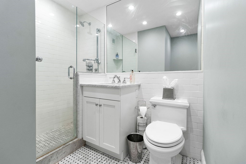 85 East India Row Unit 9G, Downtown, Boston, MA 02110 - Image 9