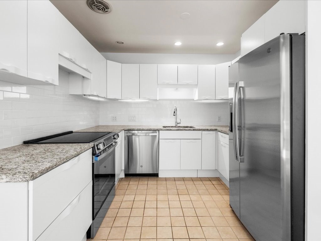 15 Woodridge Rd, Dover, MA 02030 - Image 10