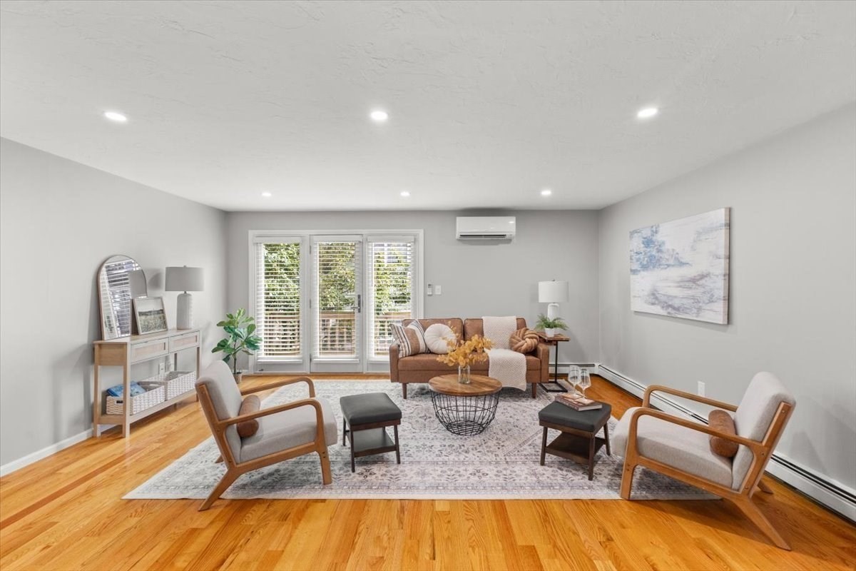 16 East St Unit 2, Mansfield, MA 02048