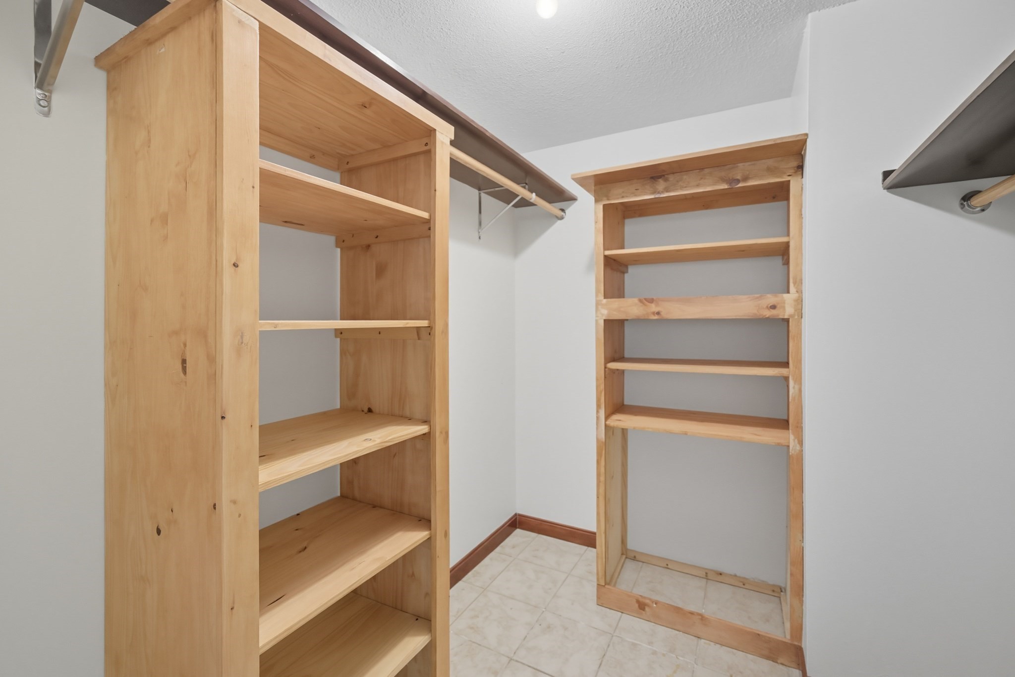 700 Robbins Ave Unit 6, Dracut, MA 01826 - Image 13