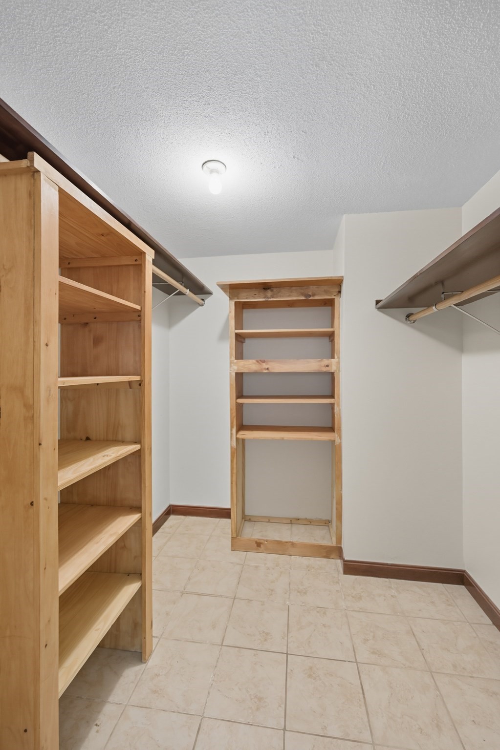 700 Robbins Ave Unit 6, Dracut, MA 01826 - Image 14