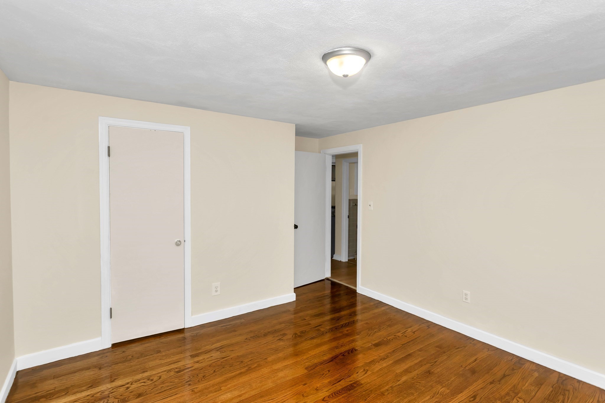 74 Woodstock St, Chicopee, MA 01020 - Image 18