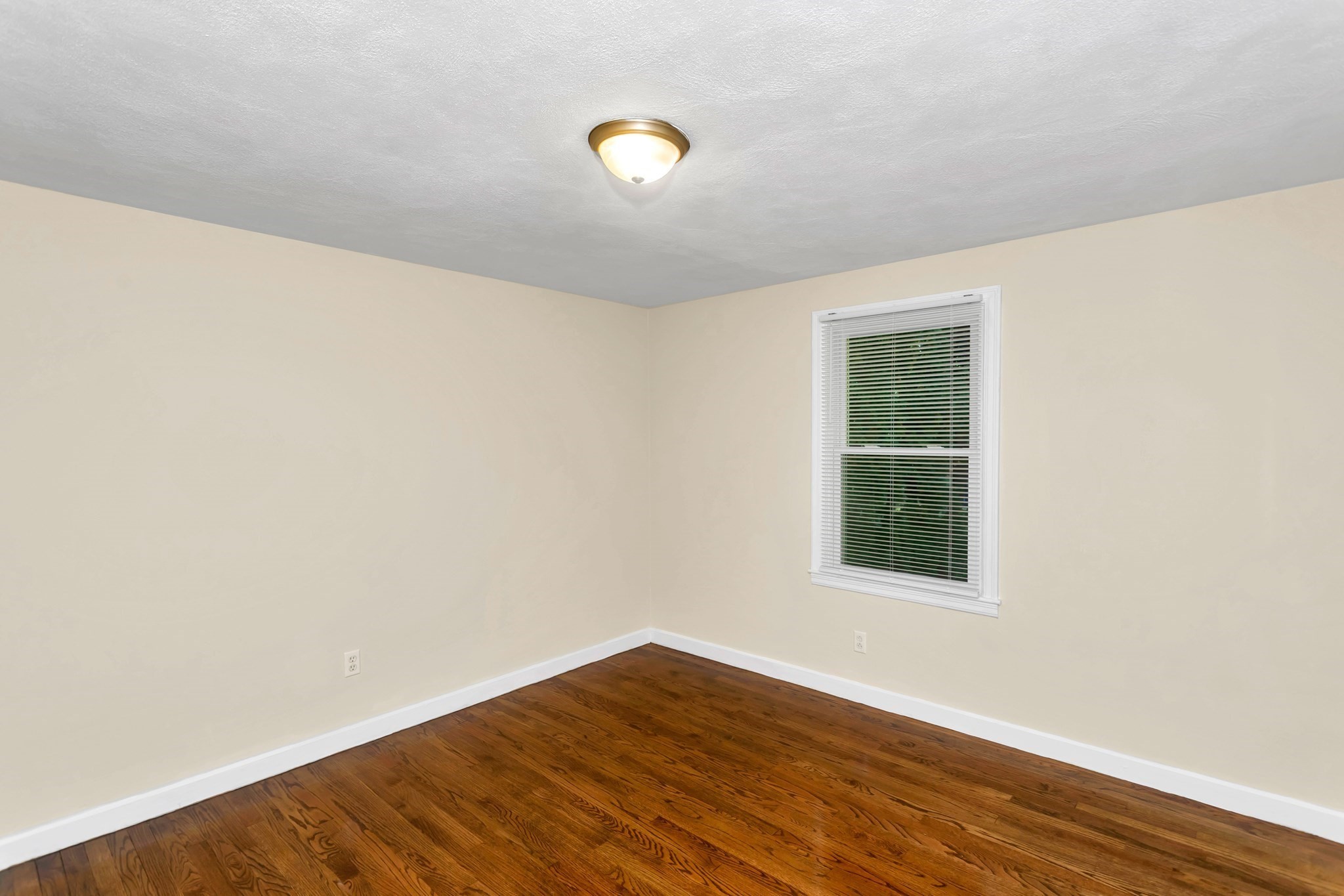 74 Woodstock St, Chicopee, MA 01020 - Image 19