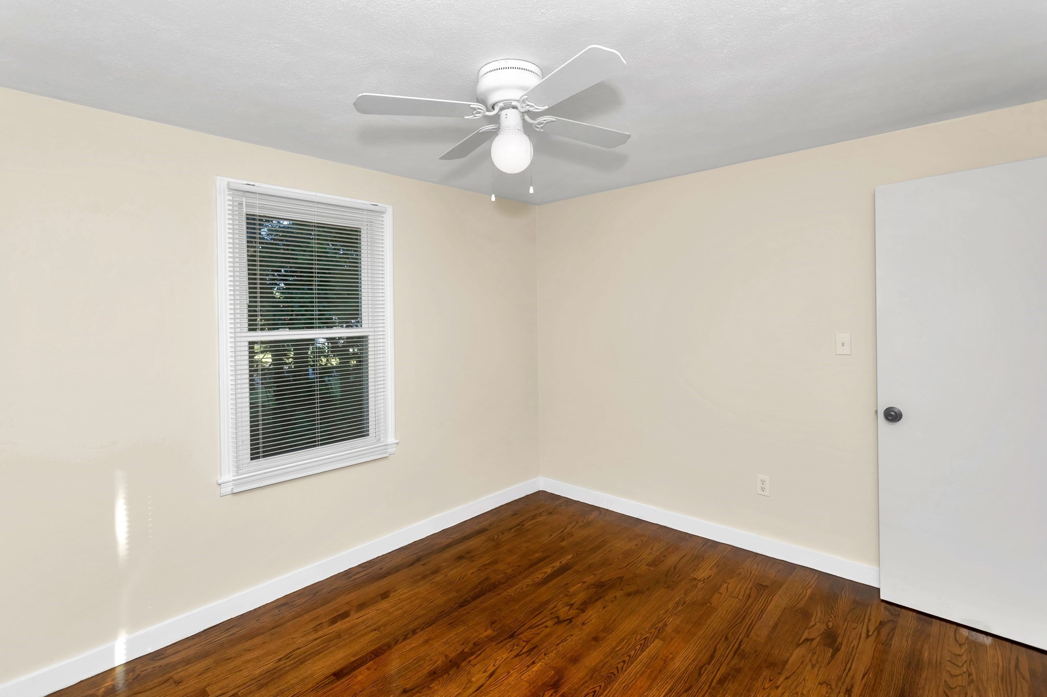 74 Woodstock St, Chicopee, MA 01020 - Image 22