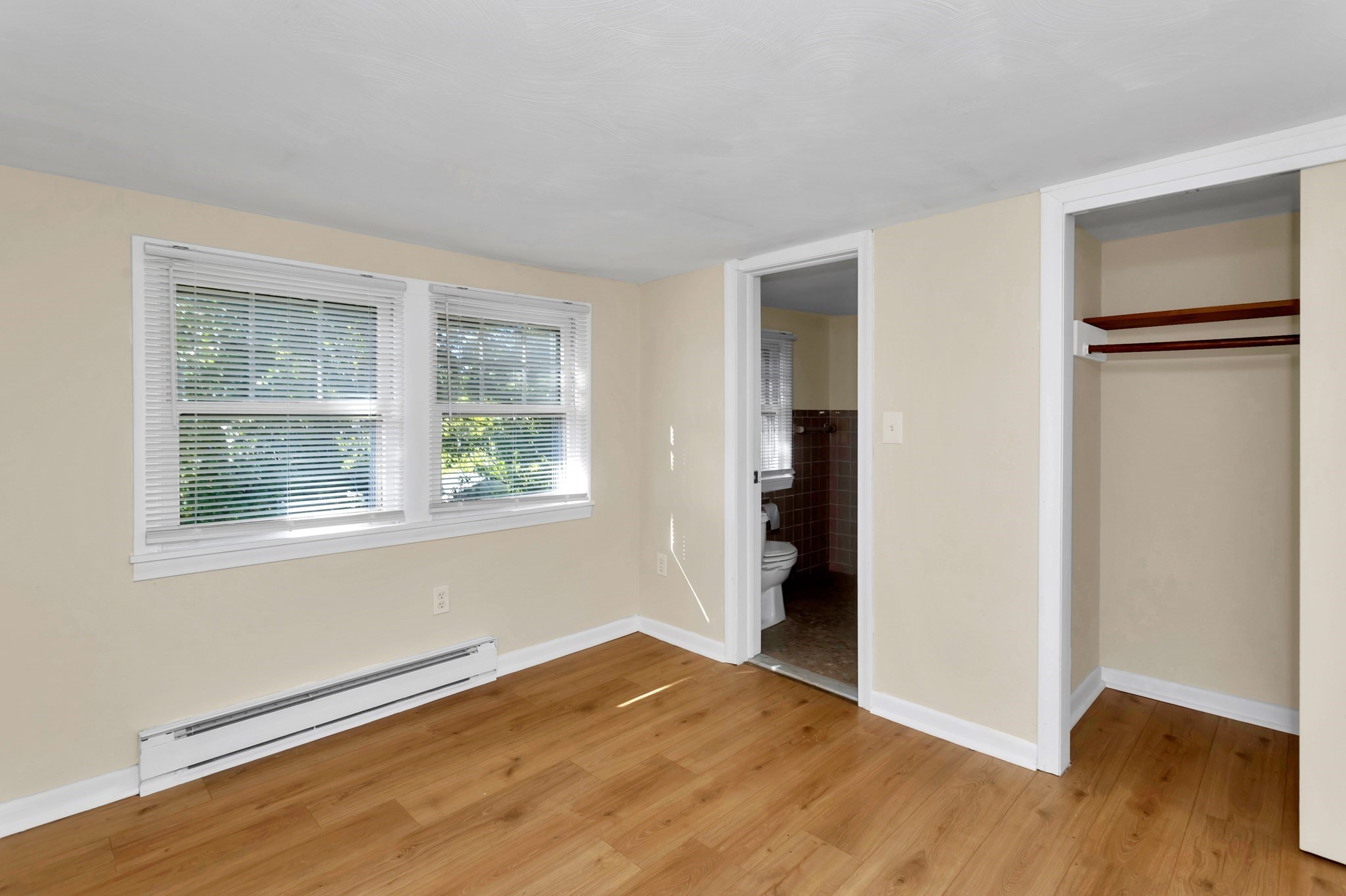 74 Woodstock St, Chicopee, MA 01020 - Image 28
