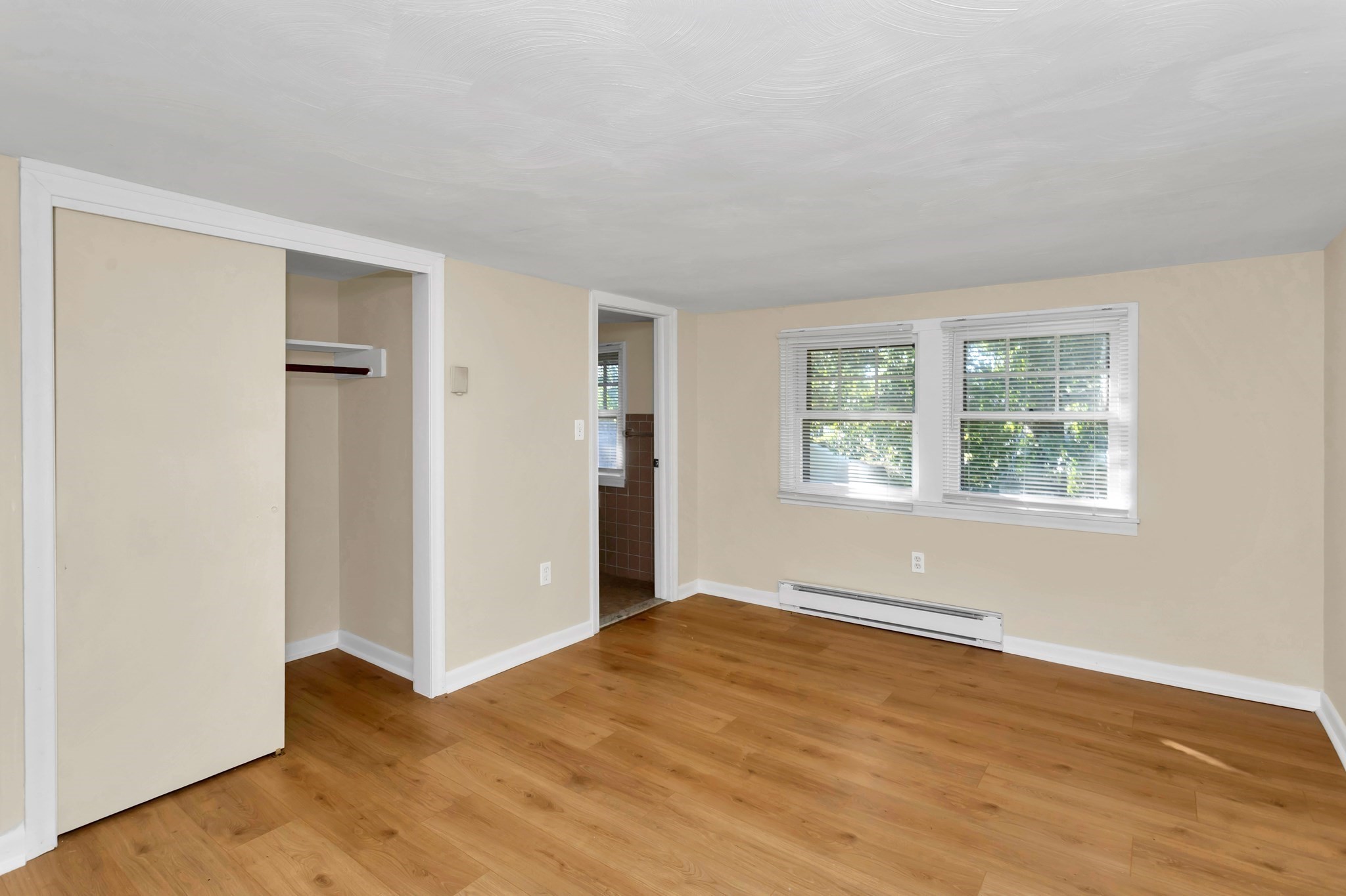 74 Woodstock St, Chicopee, MA 01020 - Image 32