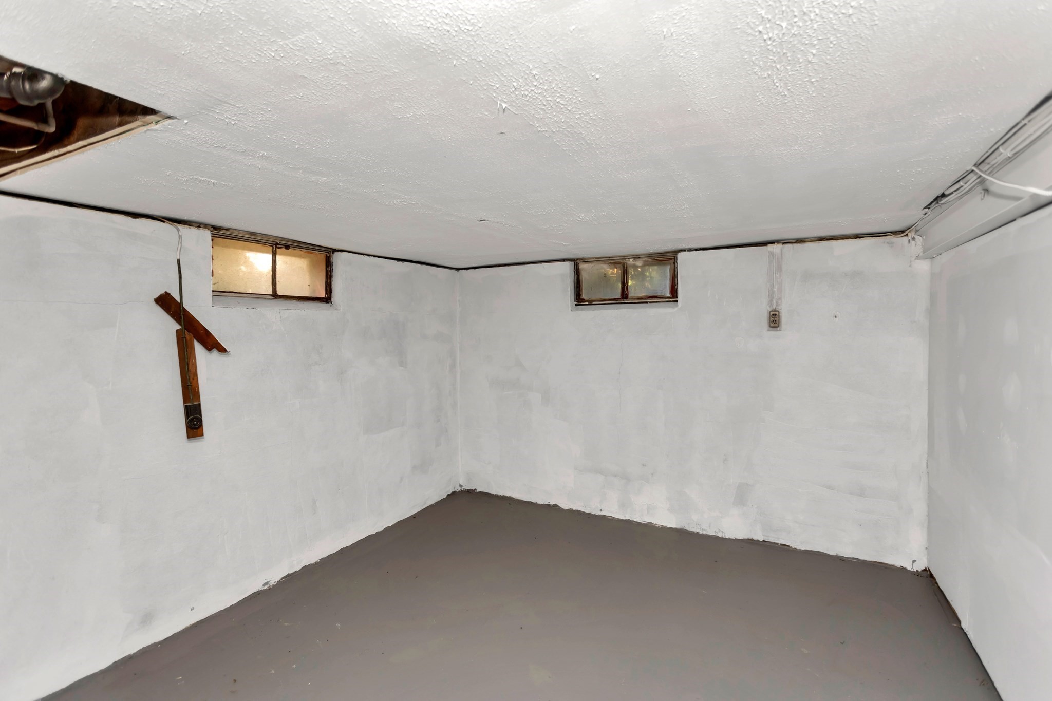 74 Woodstock St, Chicopee, MA 01020 - Image 37