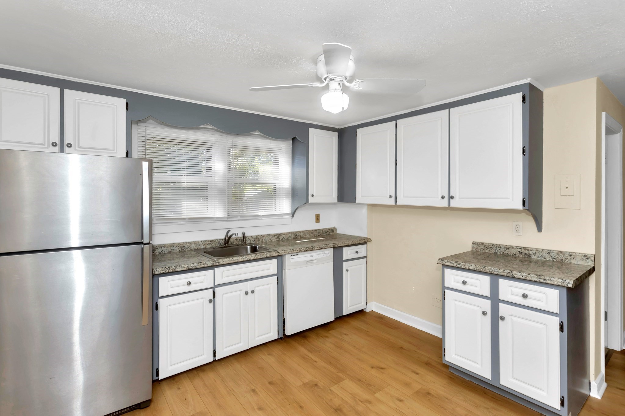 74 Woodstock St, Chicopee, MA 01020 - Image 7