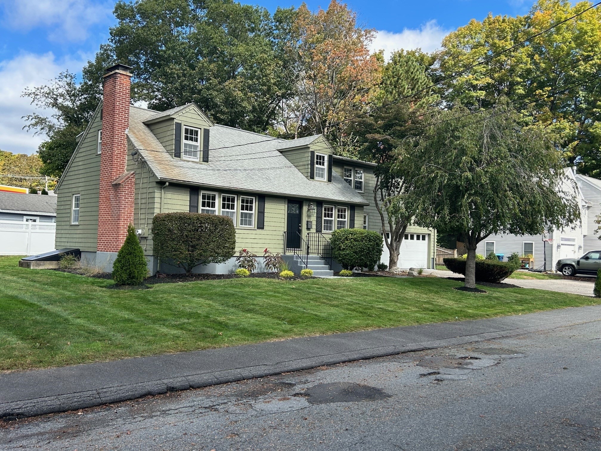 46 Wesleyan St, Shrewsbury, MA 01545