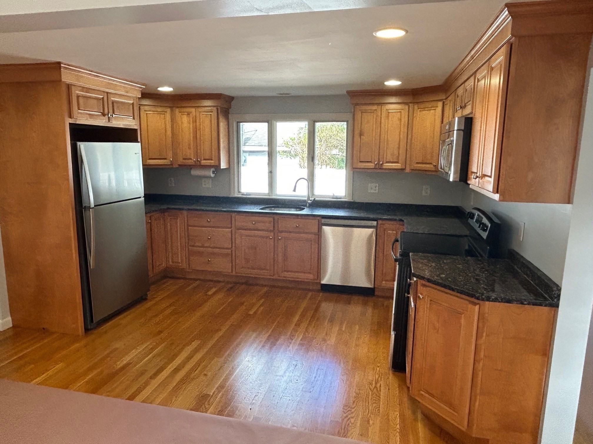 46 Wesleyan St, Shrewsbury, MA 01545 - Image 4