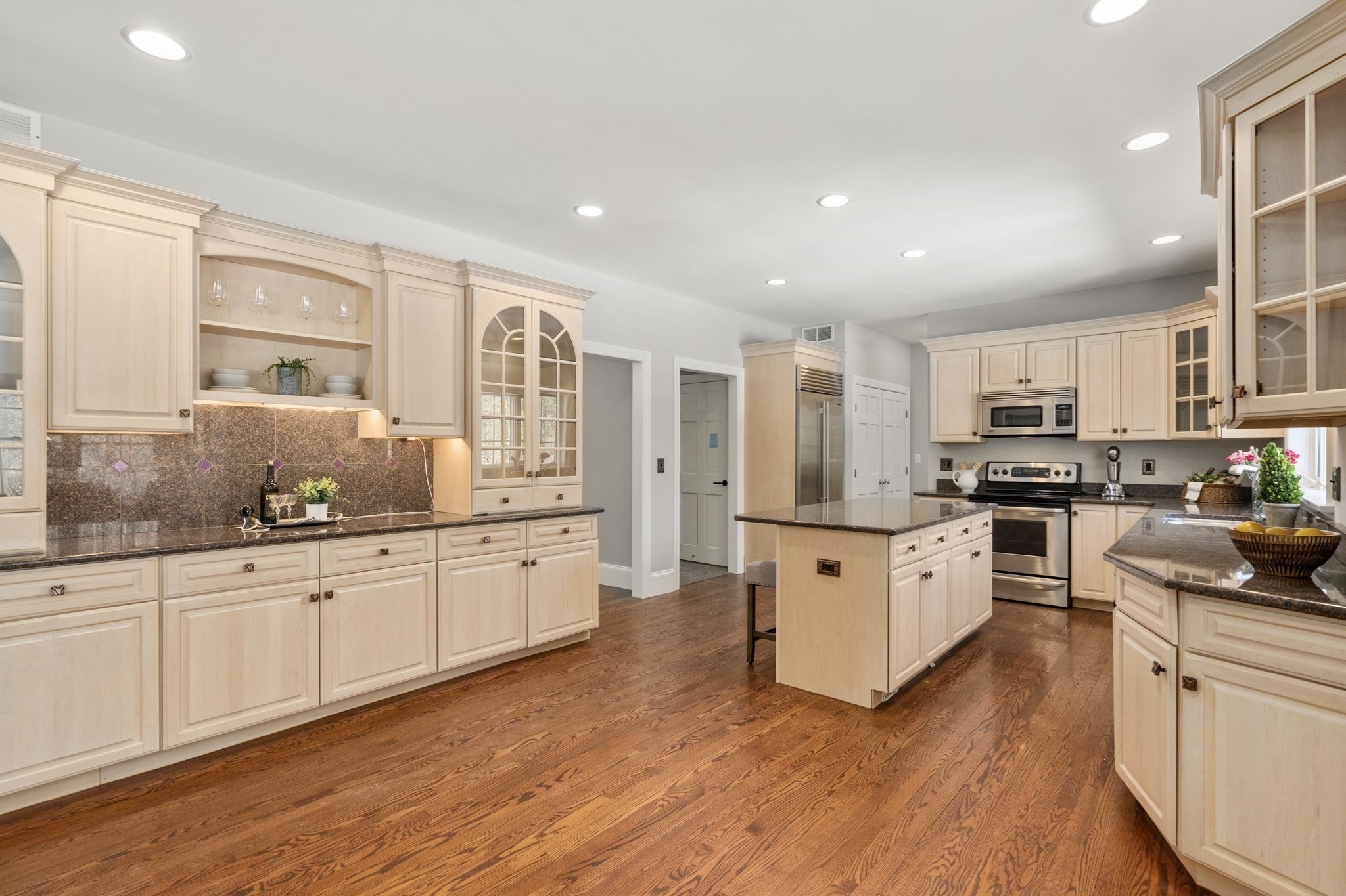 62 Walpole St, Dover, MA 02030 - Image 6