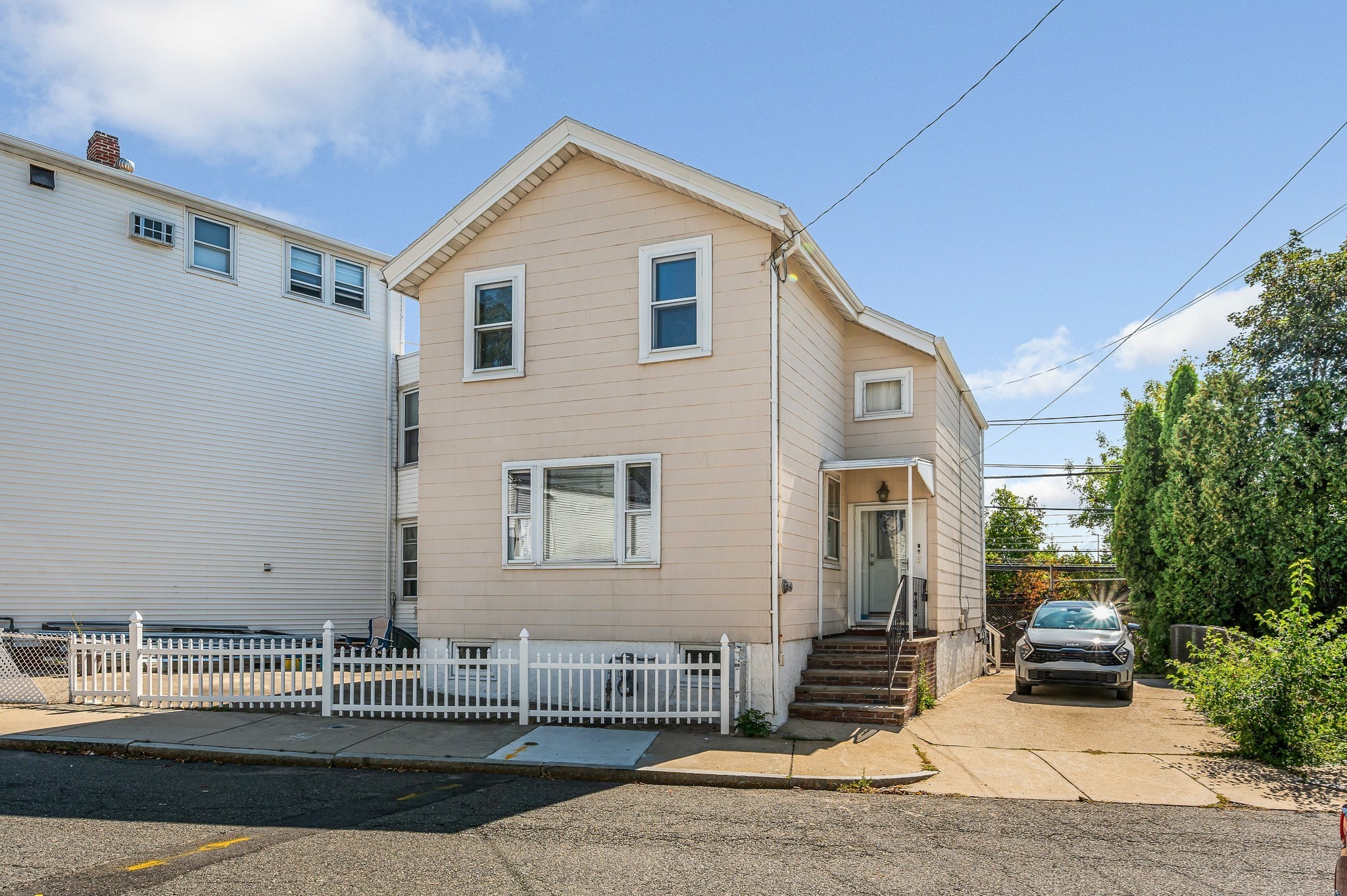 6 Swift Ter, Boston - East Boston, MA 02128