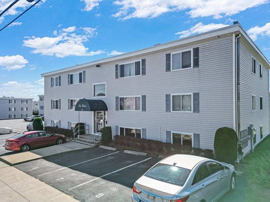 191 Glasgow St Unit 2, Fall River, MA 02721