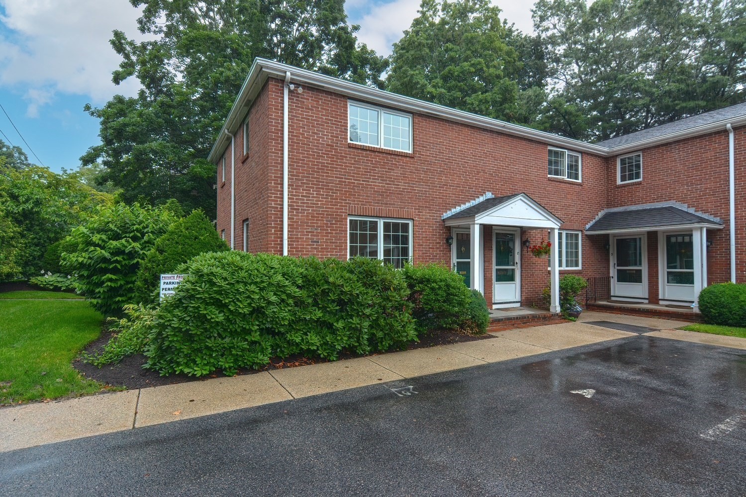 63 Linden Street Unit 1, Wellesley, MA 02482