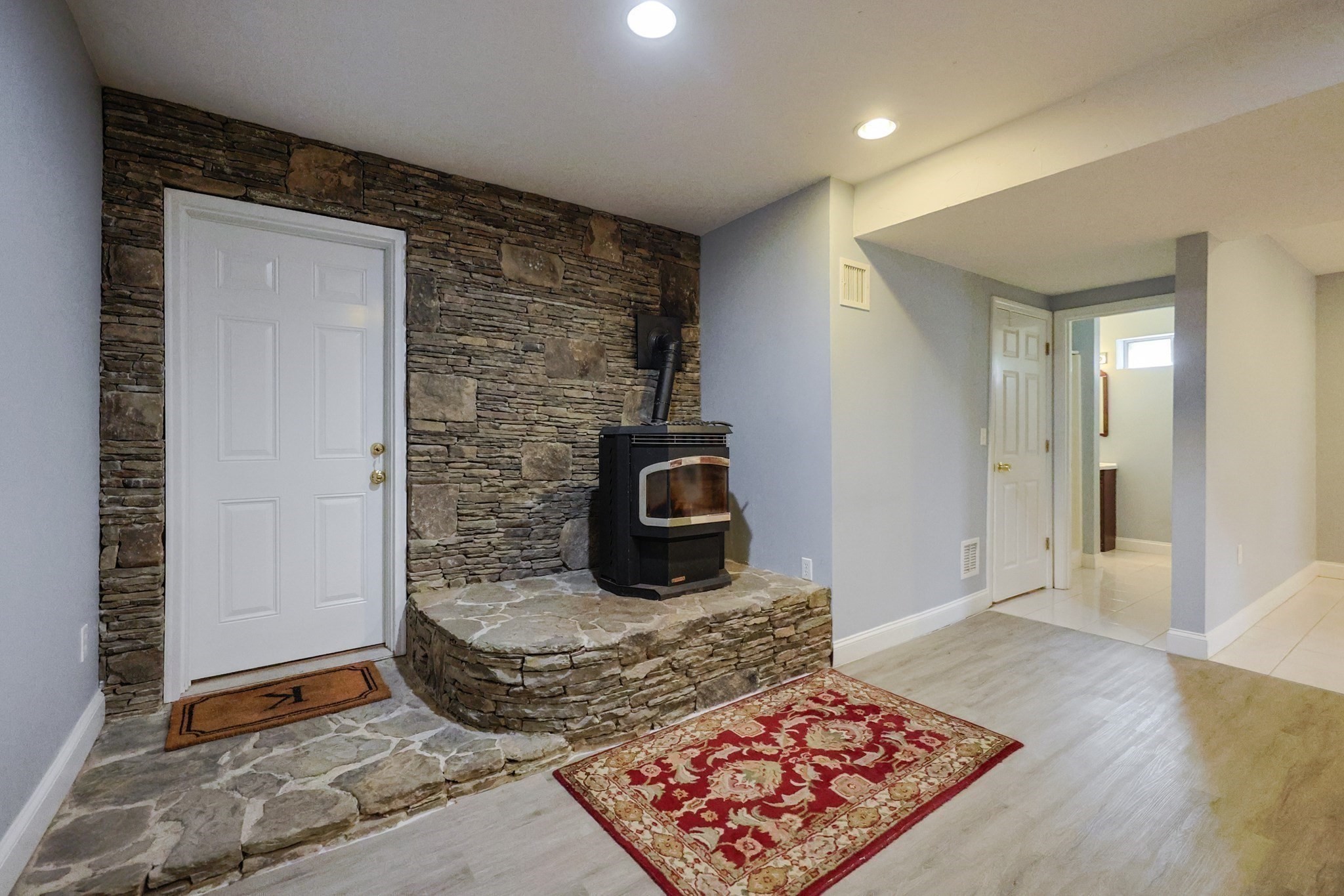 9 Hillside Avenue, Milford, MA 01757 - Image 29