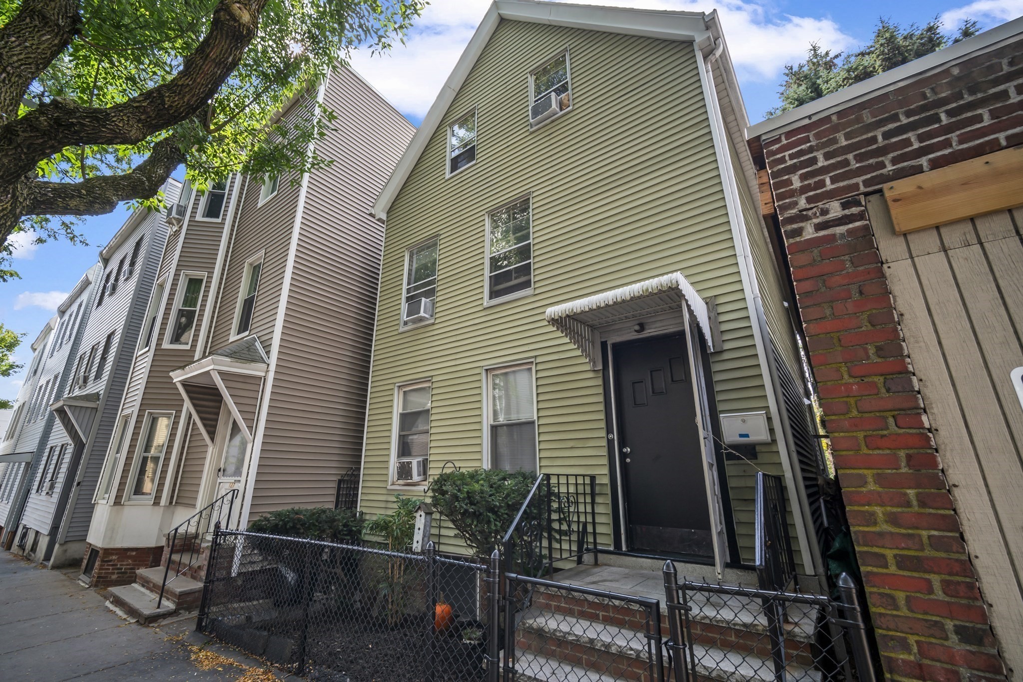 125 Putnam St, East Boston, Boston, MA 02128 - Image 2