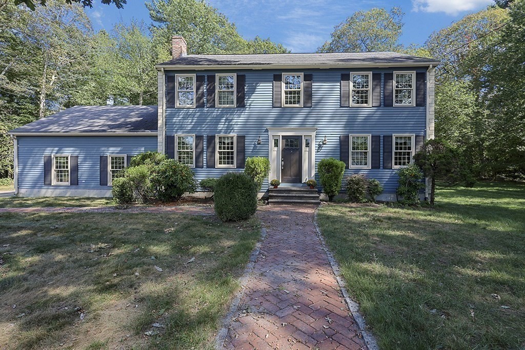 6 Lydia Ln, Franklin, MA 02038