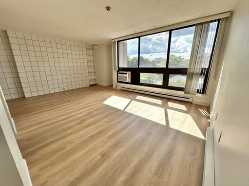 45 Trowbridge St, Apt 5D