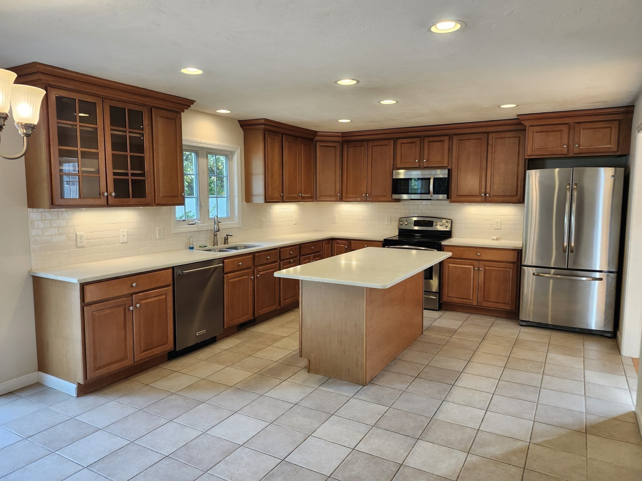 20 Woodridge Rd, Millbury, MA 01527 - Image 11